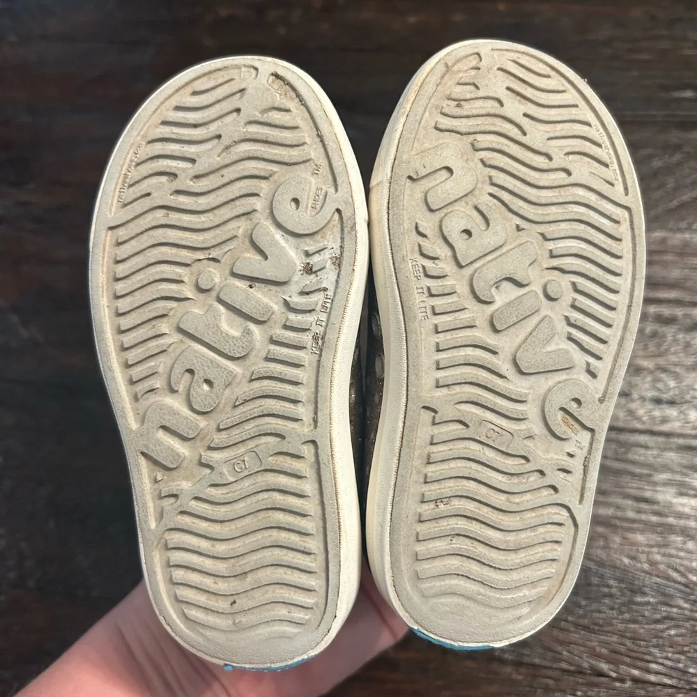 Native Kids Water Shoes in Sparkly Metal Bling/ Shell White